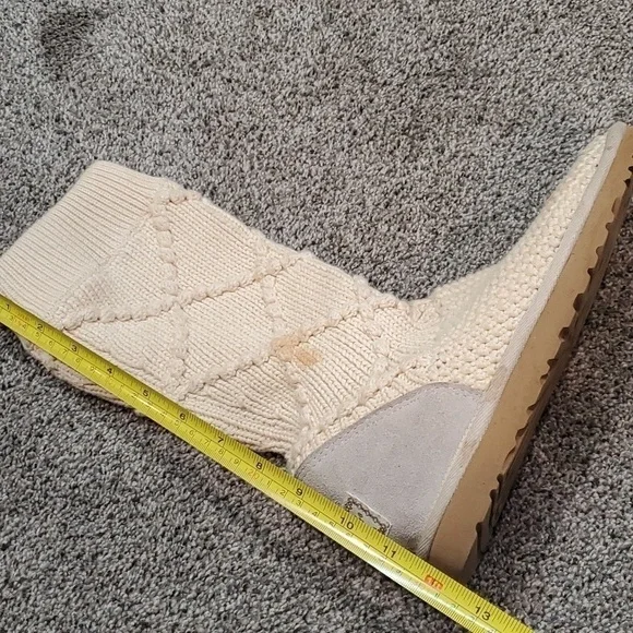 Ugg Australia Women 5879 Sweater Cardi Short Ankle Shoes boots sz 8 - Picture 5 of 6